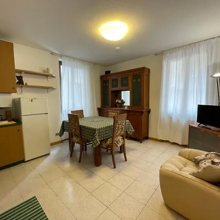 Cozy With Private Parking On Domaso's Lakeside - Larihome A09 Apartment *
