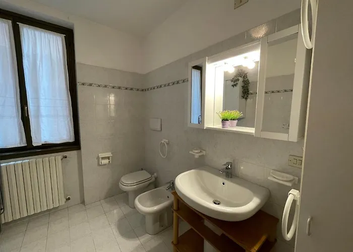 Cozy With Private Parking On Domaso's Lakeside - Larihome A09 Апартаменты *